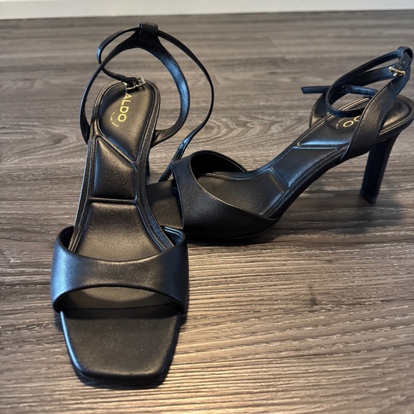 Aldo black heels - Picture 1 of 2